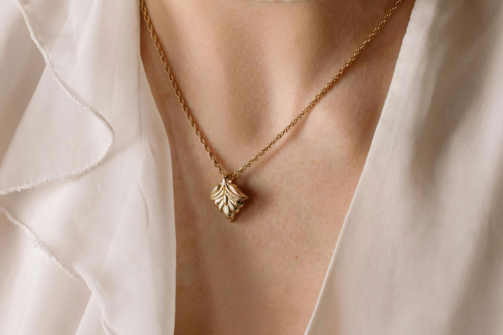 Simple Floral Necklace